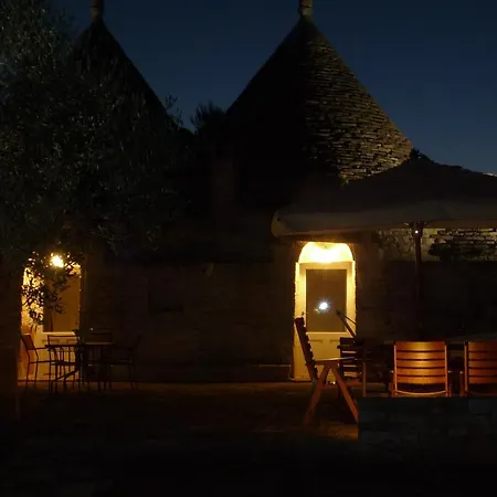 Trullo Votano Rosso Ferienhaus