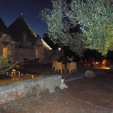 Trullo Votano Rosso Ferienhaus *