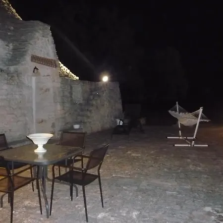 Ferienhaus Trullo Votano Rosso