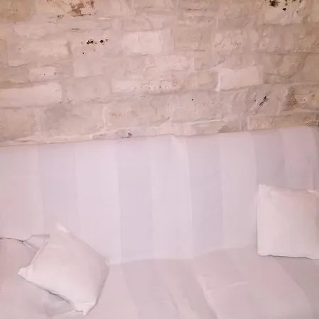 Trullo Votano Rosso Ceglie Messapica